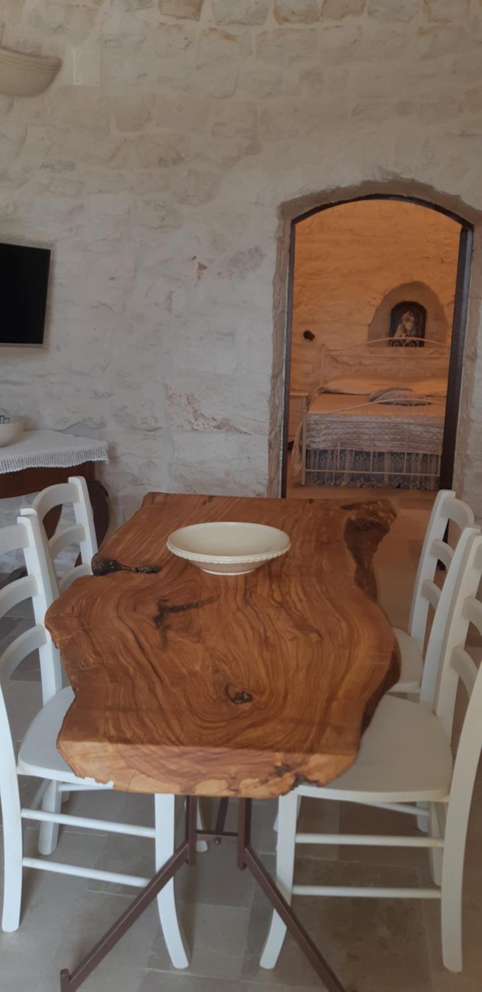 Valle D'itria Trulli E Alcova Mikael *