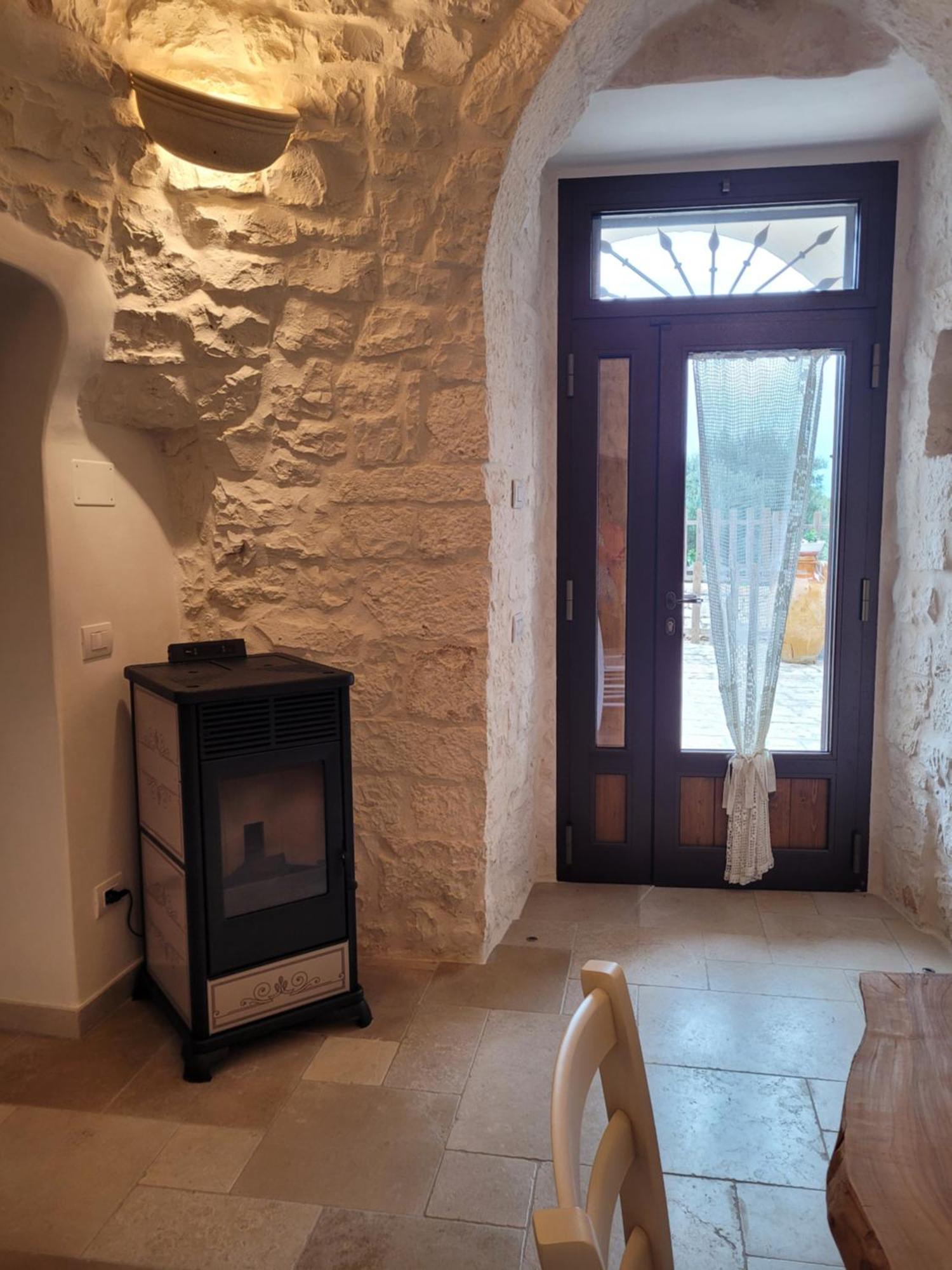 Valle D'itria Trulli E Alcova Mikael