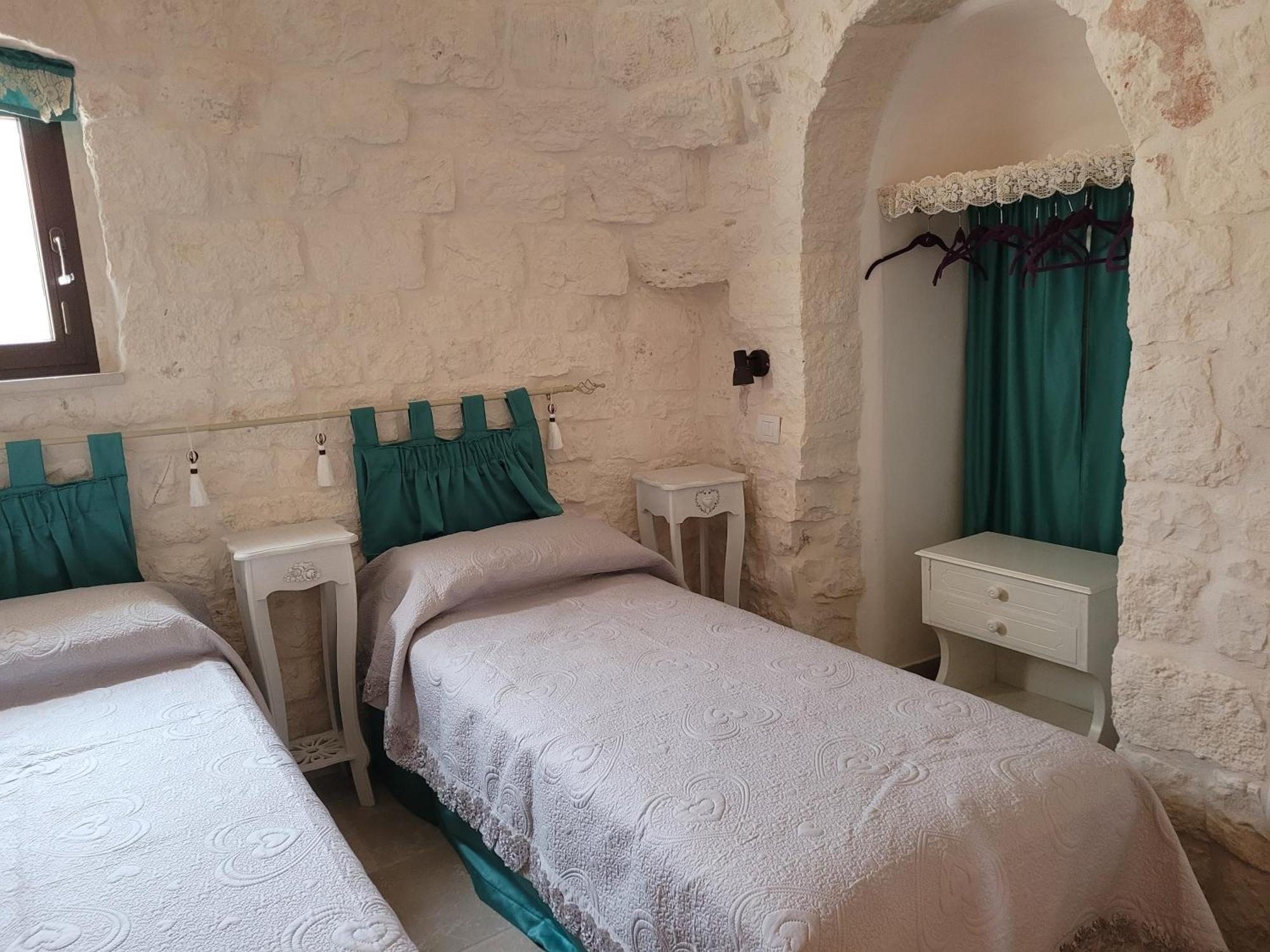 Valle D'itria Trulli E Alcova Mikael